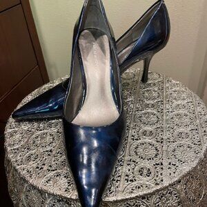 Jones New York Blue Metallic Pump 7.5M